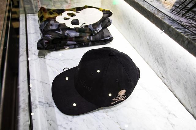 重磅联名悉数登场!带你亲临 BAPE LA 店铺开幕现场