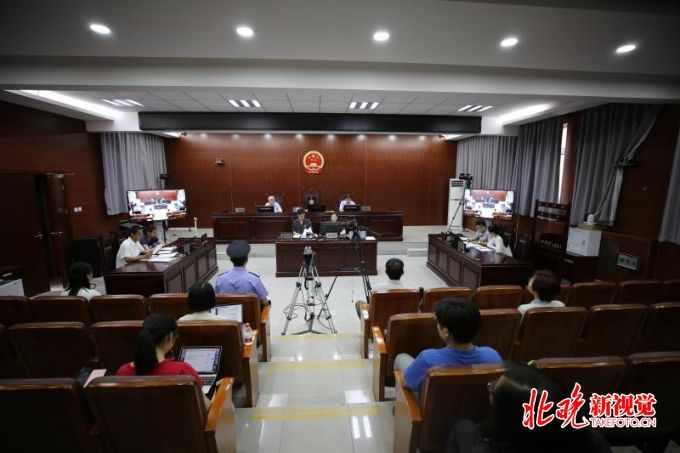 飞机上乘客突发疾病死亡 死者家属起诉海南航