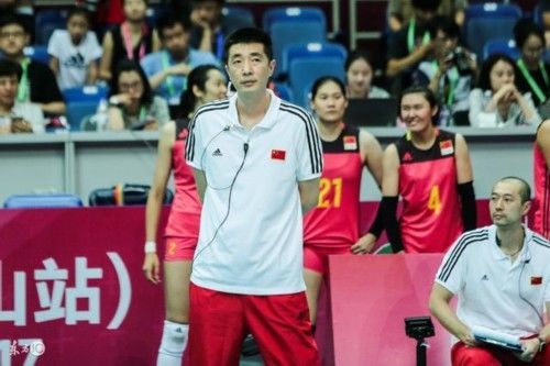 朱婷流鼻血打满3局!安家杰不动如山 网友心疼