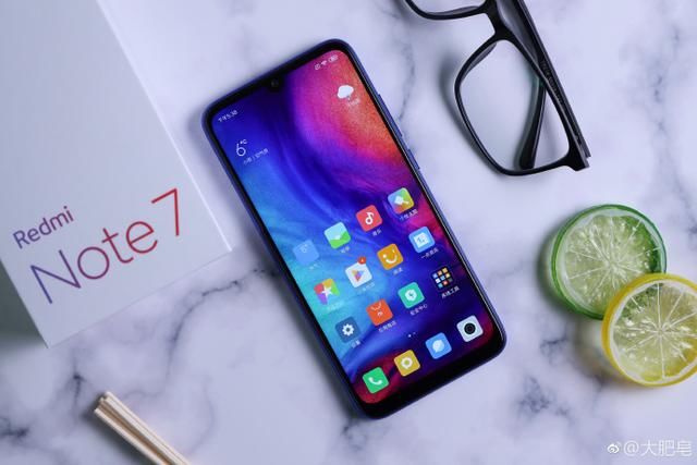 小米8青春版和红米Note7怎么选?小米高管终于