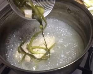 夏日菜肴，20分钟制作一道下饭的麻辣鸡丝！