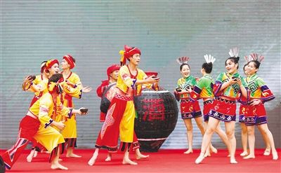 民族地区产业兴旺、教育优先发展、特色文体活动精彩纷呈