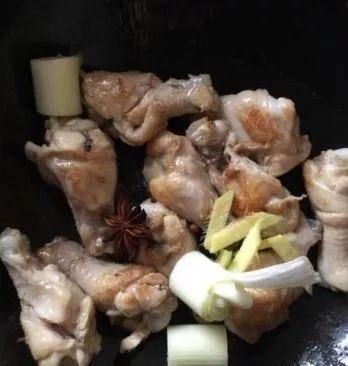 元宵必吃的一道硬菜，比猪肉便宜，红亮红亮的，一上桌就抢光!