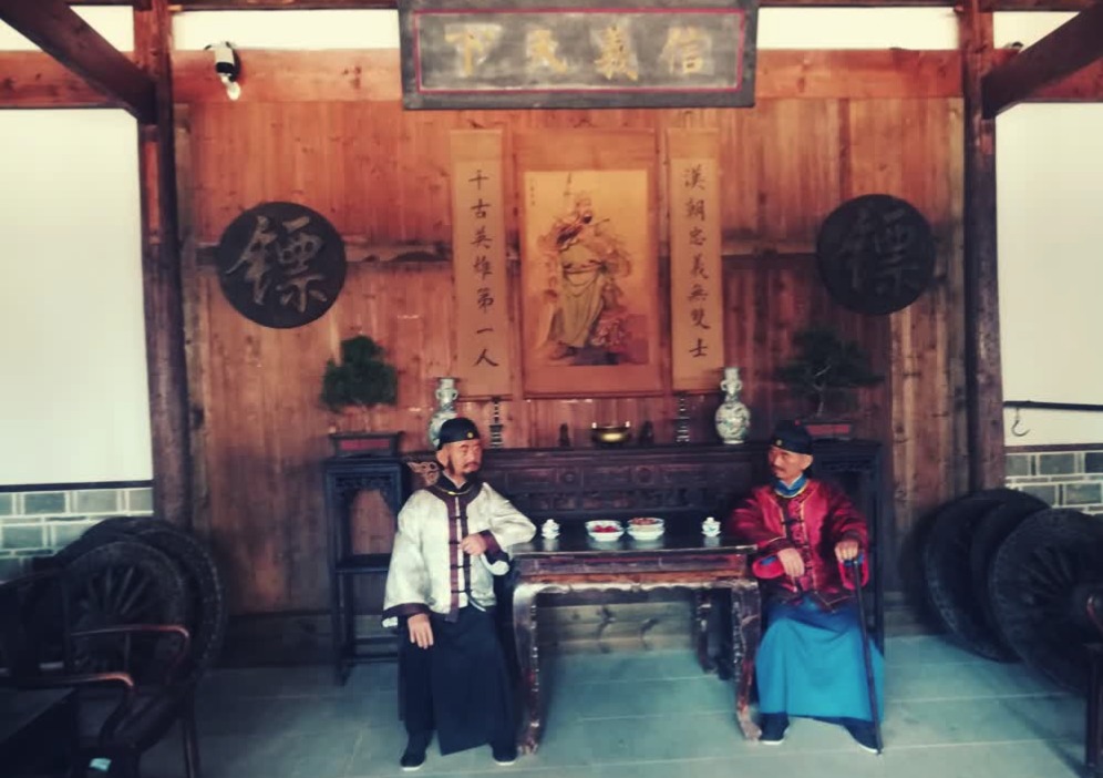 问君何处度秋潇,只道古镇铜官窑