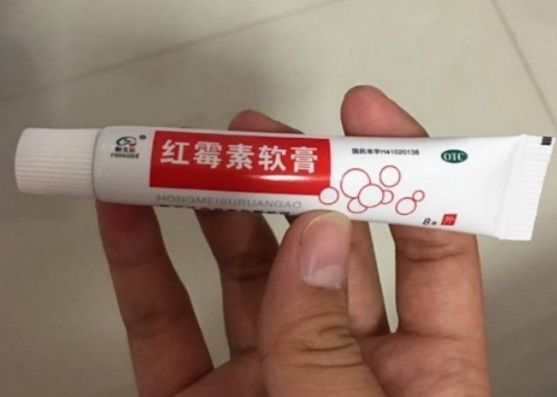 睡前抹一种药店里膏,30岁大嫂一夜美白不留