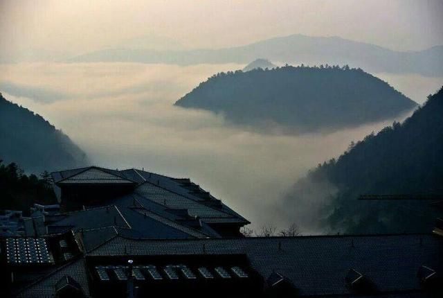 私藏在江西的道教名山，《中国国家地理》眼中的最美峰林！