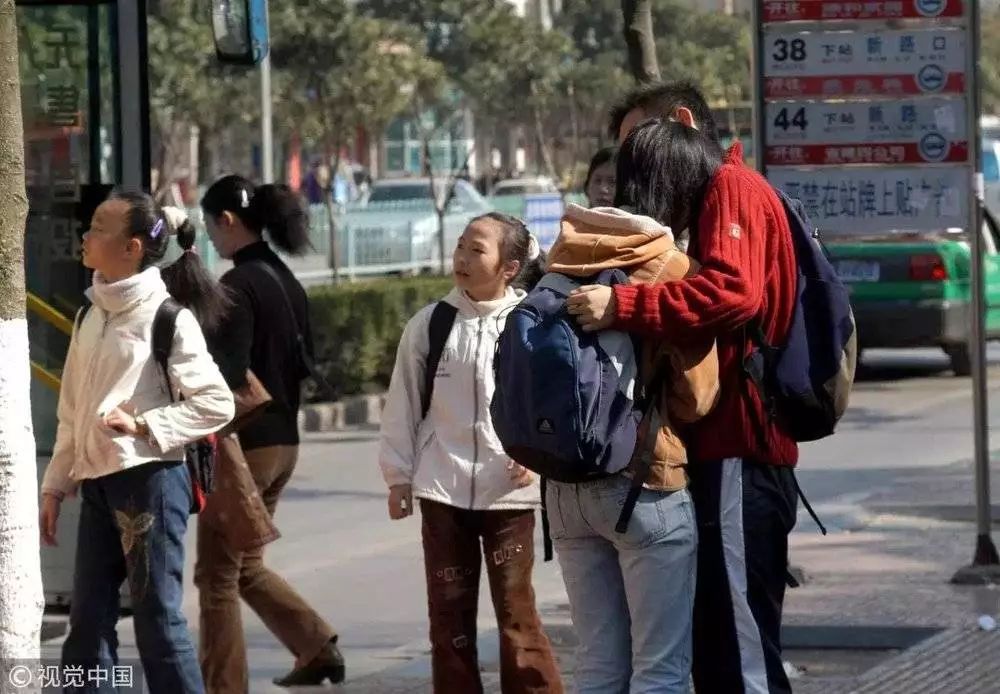 旗帜鲜明地支持早恋