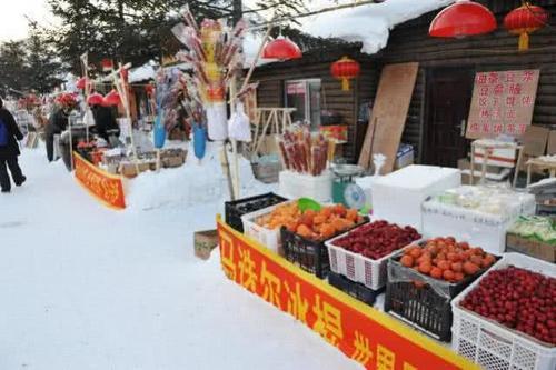 任性的东北冰棍和水果:冬天扔在地上卖,价格翻