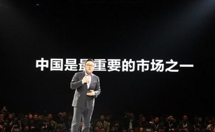 完胜苹果华为,平均每天卖出79万台手机,连续7