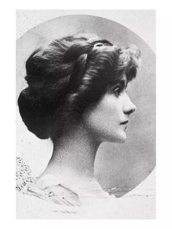 从香奈儿5号到可可女士,再到如今的嘉伯丽尔,