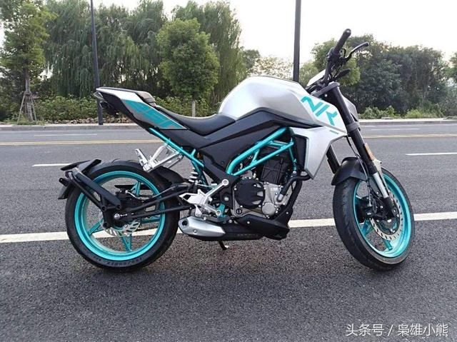 飞致250与春风250nk你选谁