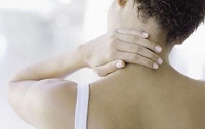 颈椎病脖子不舒服?民间郎中一个小窍门,只需半