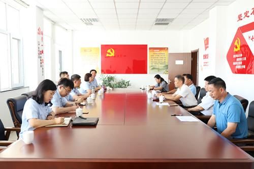 对面座谈求建议 强纪严管不松懈 津南法院向法