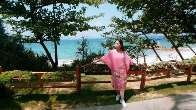 一场适合“70后”的旅行，独自一人带上比基尼来热带的三亚游