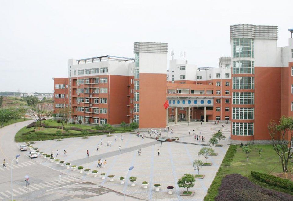 四川理工学院排名