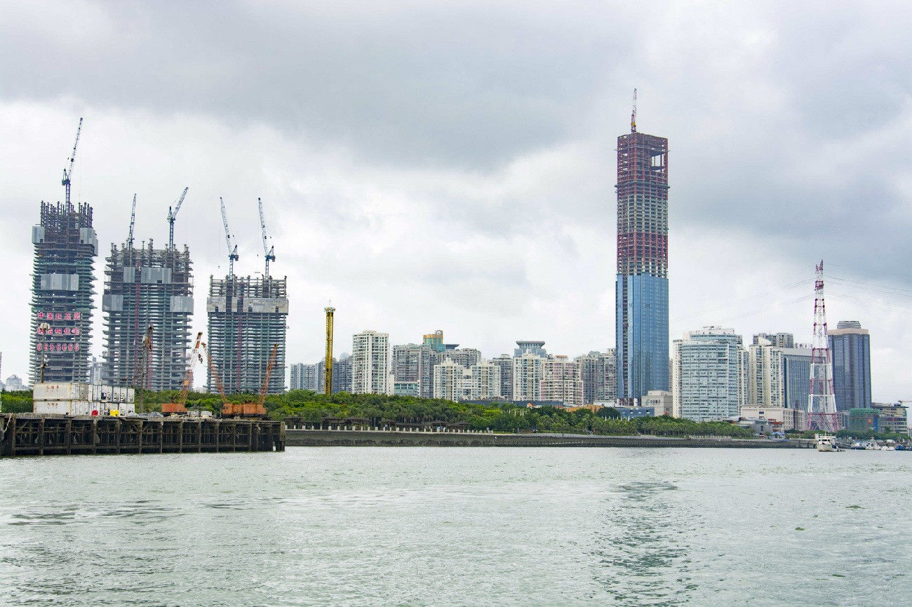 厦门该建筑物烂尾十四年,现如今大变身,成为福建省最高的大楼