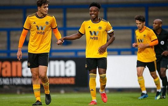 草根球员的英超梦,从室内足球开始