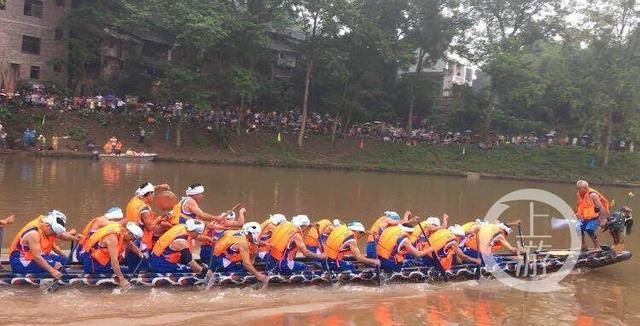 除了看赛龙舟,端午节江津塘河古镇还可以登画