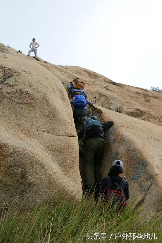 河南驻马店泌阳县春水镇陈庄一一侯寨山