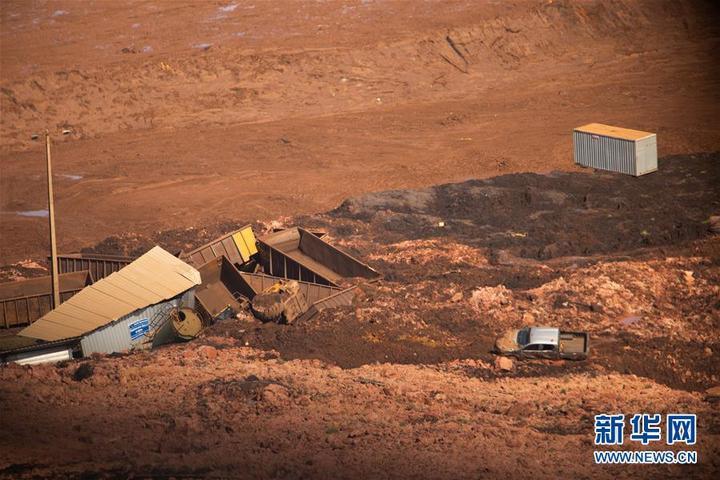 巴西矿坝决堤事故已造成7人死亡 150人下落不