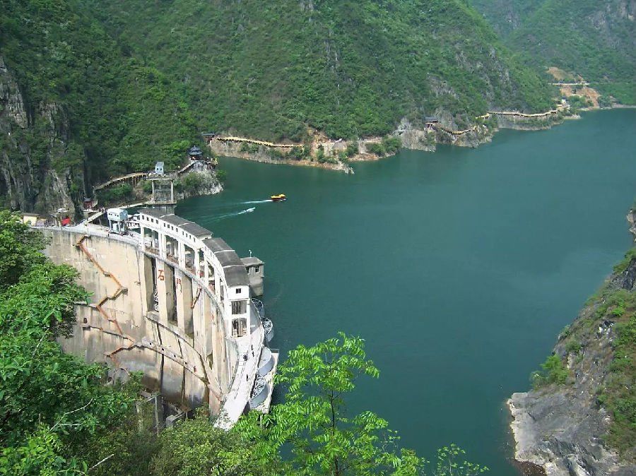 国家水利部老干部来汉中石门栈道风景区参观考察