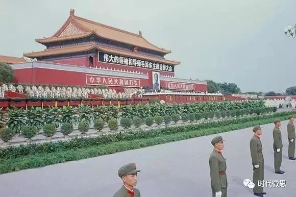 【钩沉】一位退休老记者拍摄的1966年北京文革：画面触动人心