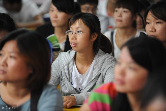 高考来临，一个农村孩子想上大学，需要家里攒多少钱才行？