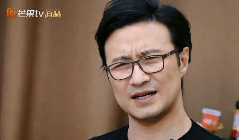 谢娜邀请妻子团做游戏,章子怡一个动作,暴露和