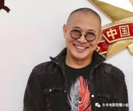 李连杰拍新片“玩一玩”破除重病谣言 身上穿的衣服暴露生活现状