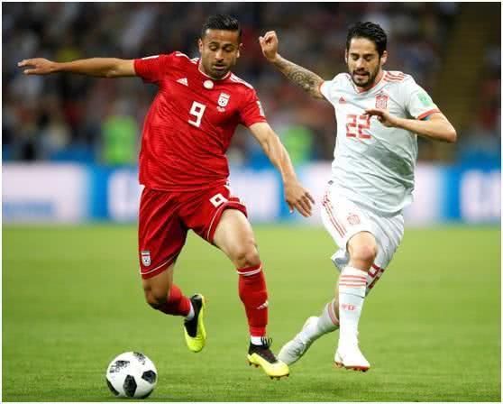 伊朗成也乌龙败也乌龙,西班牙下轮打平即可出