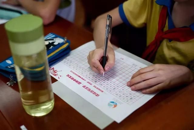 荔湾汉字听写大会精彩纷呈!这些成语,你能写对