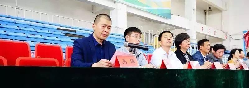 激情飞扬 新沂东方医院杯全市职工羽毛球比赛