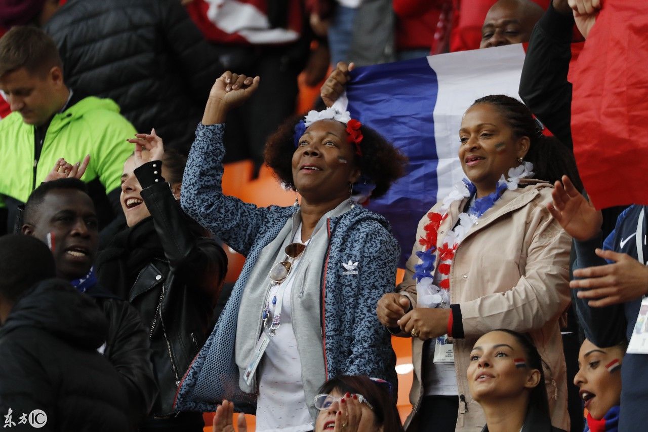 法国VS秘鲁在EkATARENENBURG体育场精彩