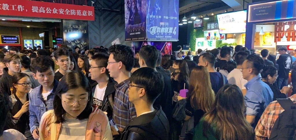 外媒评价《复联4》中国首映:中国人简直疯了!