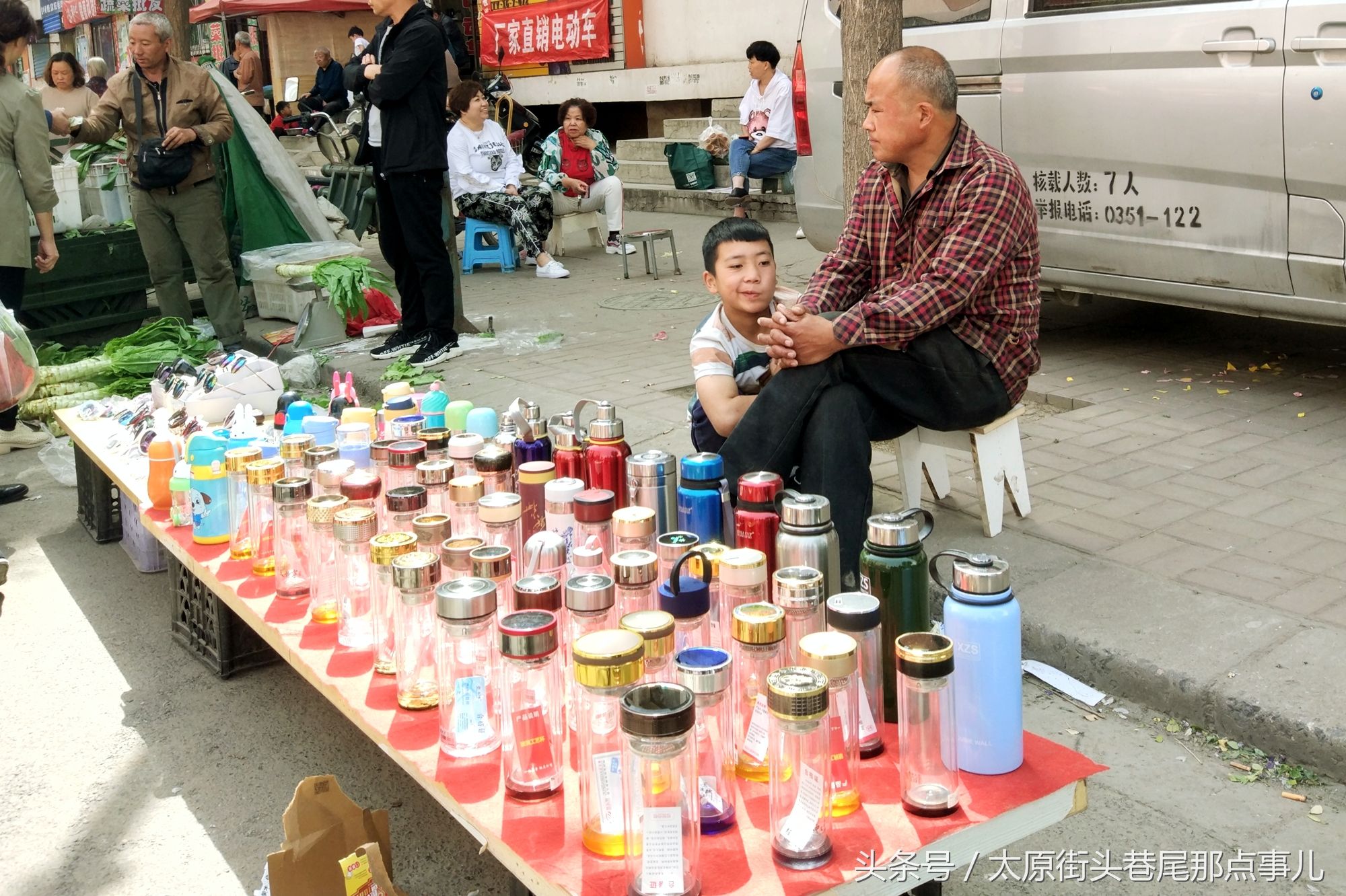 实拍拆迁后的太原农村大集，地摊人的未来将何去何从?