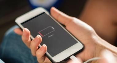 moto、HTC开撕苹果:绝不会因为电池老化而降