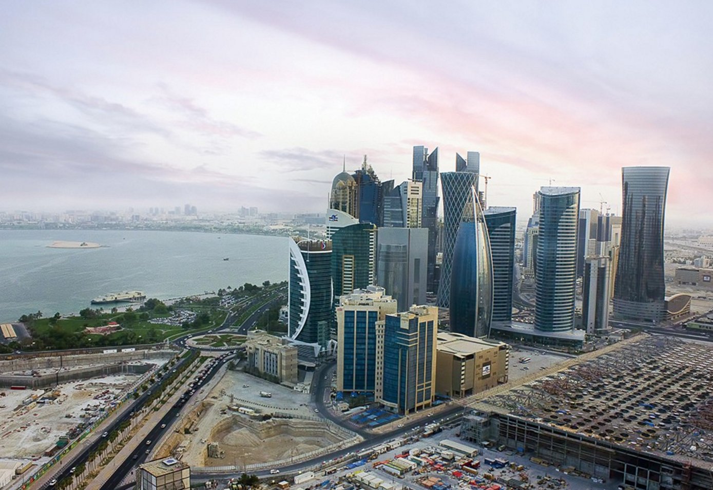 富,人均GDP 13万美元,当地人:太有钱,人生没意义