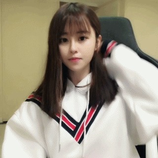 虎牙上季度营收10亿,UZI功劳最大?网友:韦神第