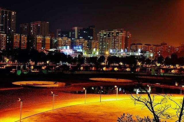 gdp增速_2018大连gdp7000亿