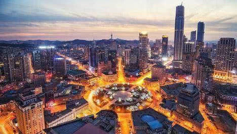 隔海相望的两座城市，仅仅相距100多公里，坐火车却要18个小时!