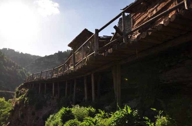 直击封印在深山里的悬浮村，居民手握长寿秘诀世代死守