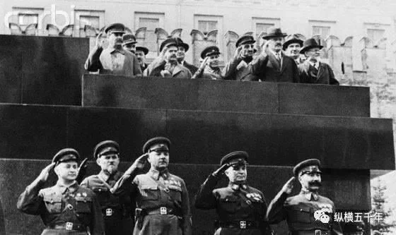 苏联开国五大元帅被斯大林处决三位，一个比一个惨