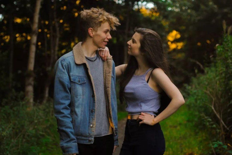 女人如果对男人动了真情,会有这五个异常表现