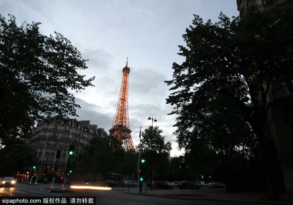 法国的“铁娘子” 著名旅游景点埃菲尔铁塔知多少