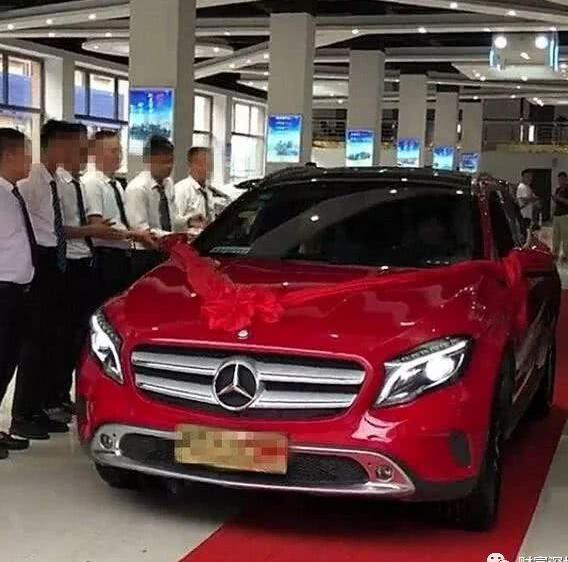 维权奔驰女车主再发声否认和解!谁要买奔驰,我