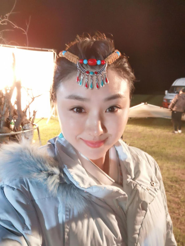 表情肖洋萌美歌手自拍彰显曝光搞笑范儿可爱表情包jpg图片