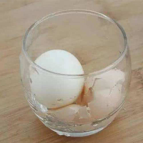 快速剥鸡蛋小妙招,告别剥蛋小烦恼