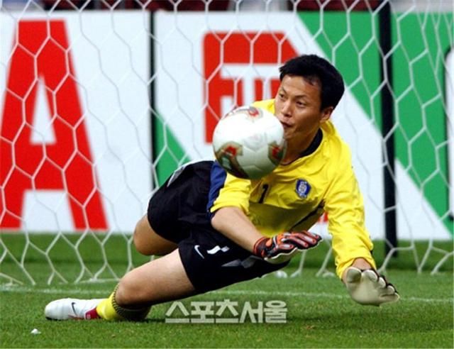 韩日世界杯韩国门将点评梅西:他罚点球时犯了