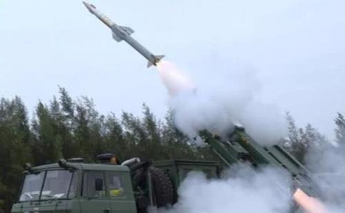 印军高级将领被撤职,直升机遭自家导弹击落,新