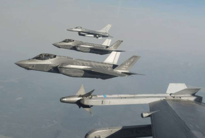 日本为对抗歼20,购买42架F35A战机,却不想被